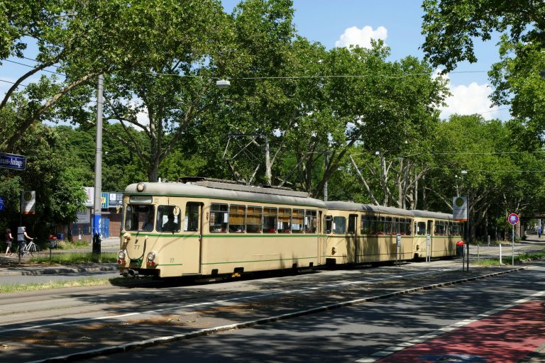 Historischer Dreiwagenzug begeistert beim „Mannheimer Sommer“
